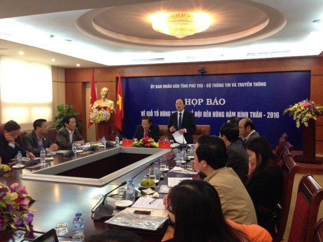 Ông Hà Kế San đại diện BTC Lễ giỗ Tổ Hùng Vương - Lễ hội Đền Hùng 2016 chia sẻ thông tin với báo chí. Ảnh: HTL.